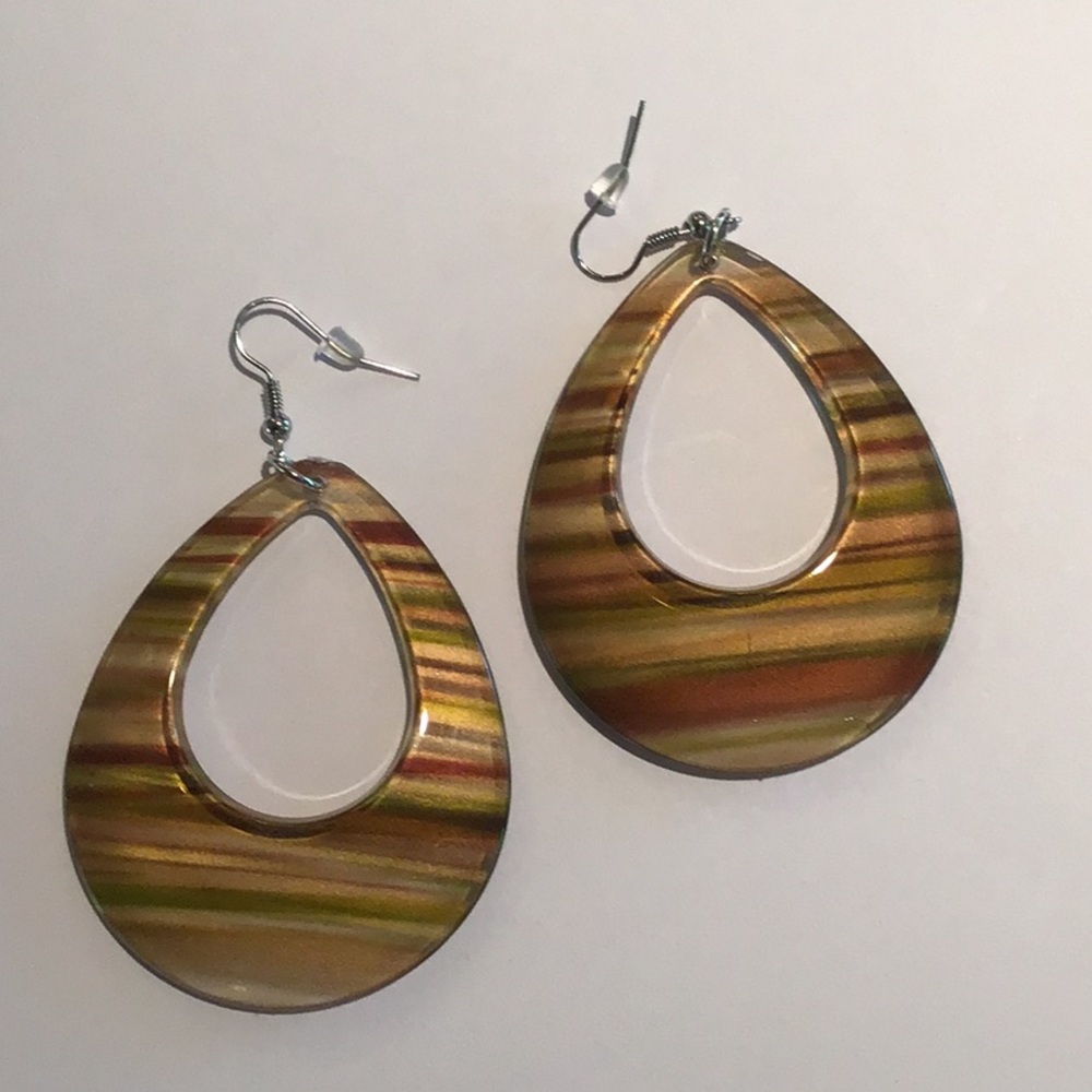 🌟Striped acrylic earrings, beige tones🌟